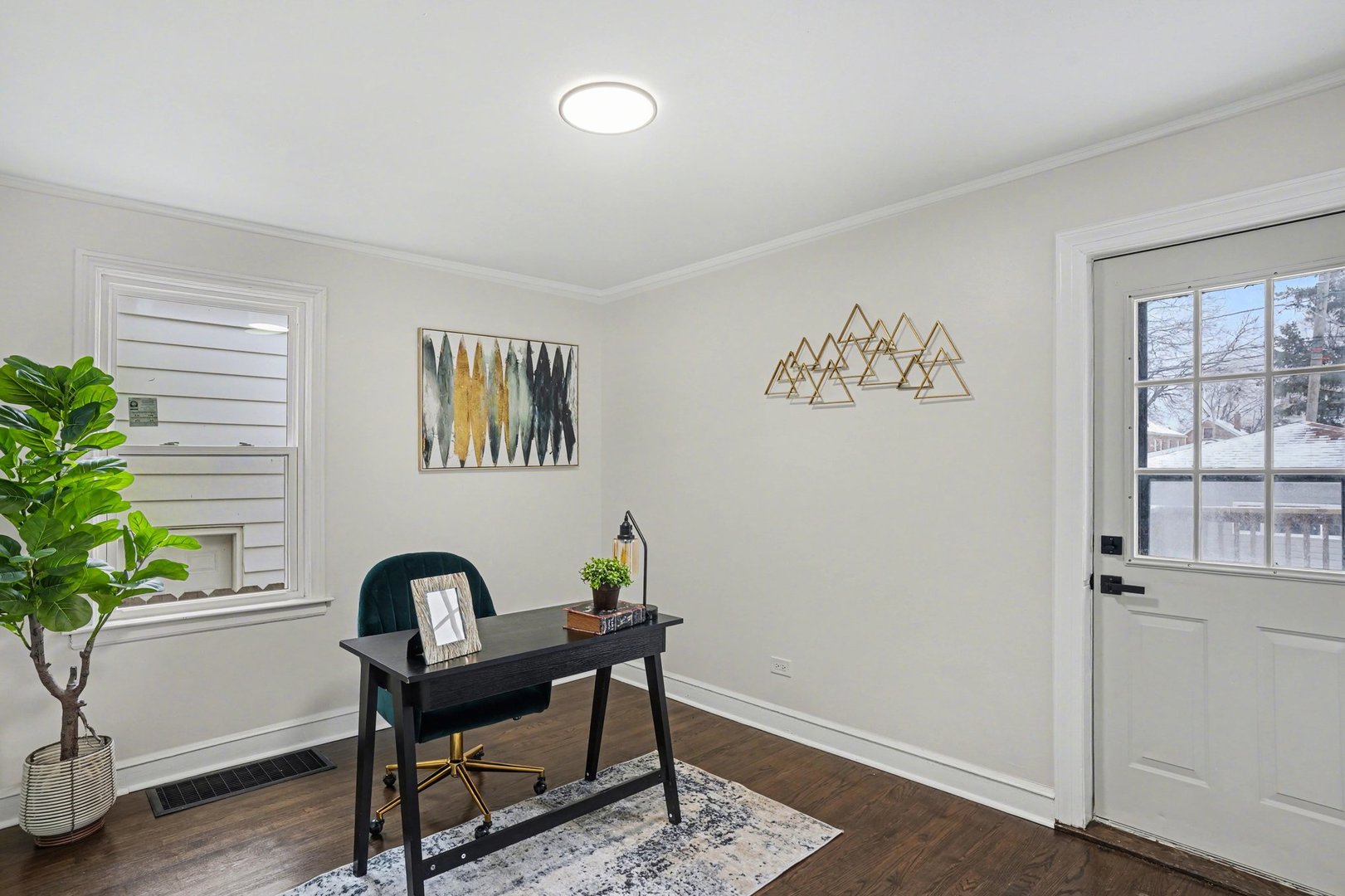 9312 S Francisco Avenue, Evergreen Park, IL 60805