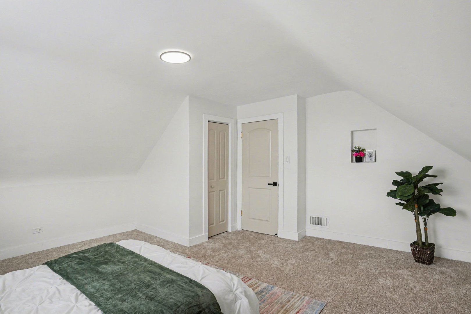 9312 S Francisco Avenue, Evergreen Park, IL 60805