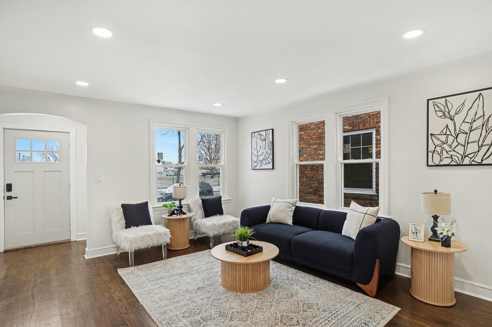 9312 S Francisco Avenue, Evergreen Park, IL 60805