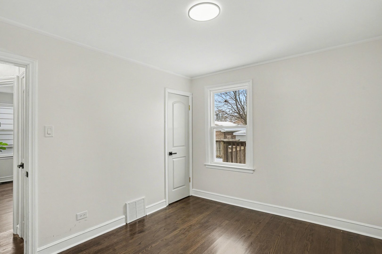 9312 S Francisco Avenue, Evergreen Park, IL 60805