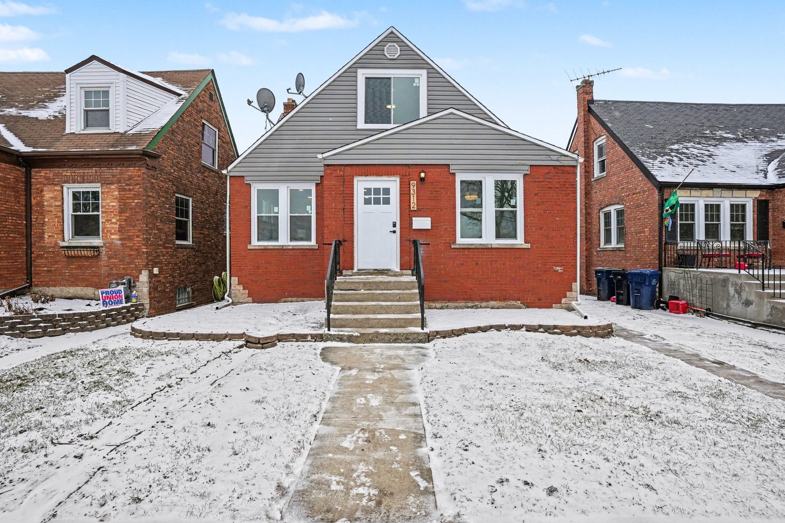 9312 S Francisco Avenue, Evergreen Park, IL 60805