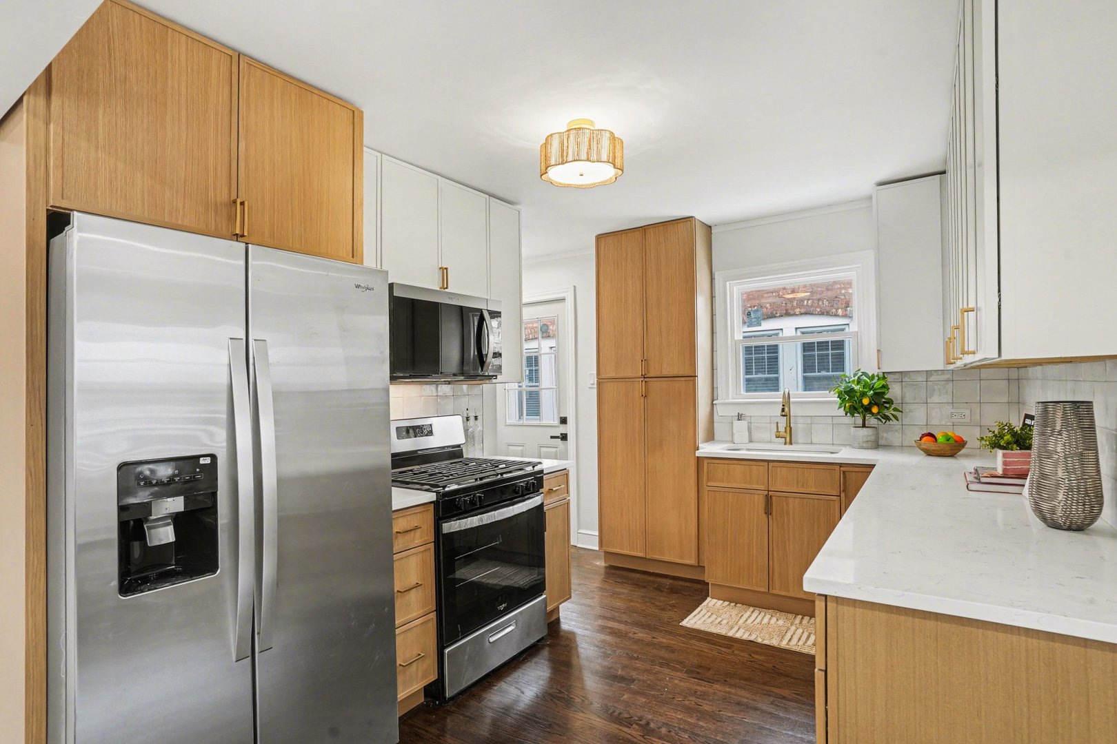 9312 S Francisco Avenue, Evergreen Park, IL 60805