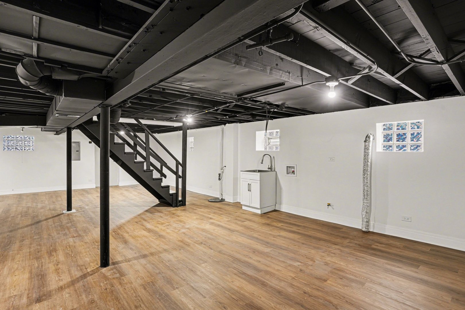 9312 S Francisco Avenue, Evergreen Park, IL 60805