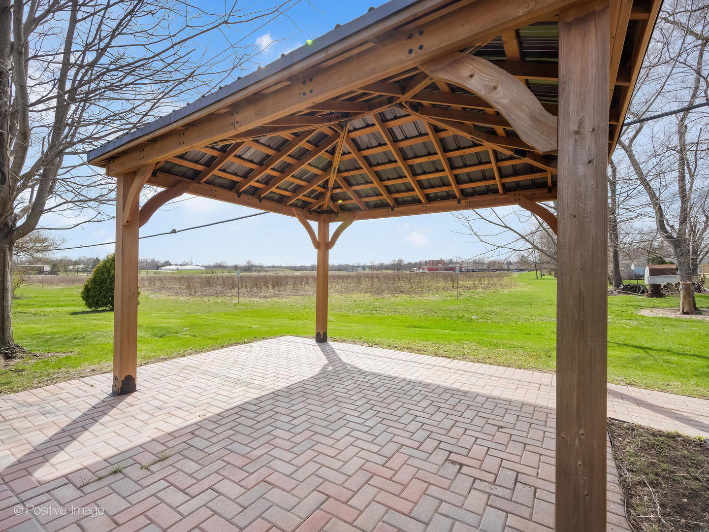 390 Arrowhead Trail, Carol Stream, IL 60188