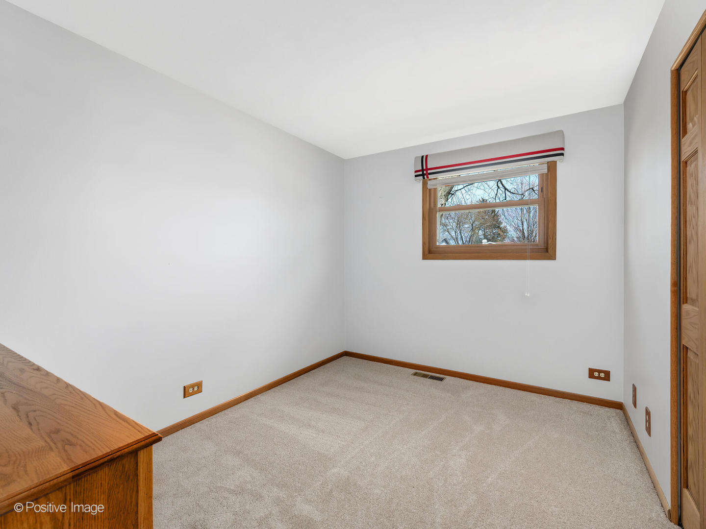 390 Arrowhead Trail, Carol Stream, IL 60188