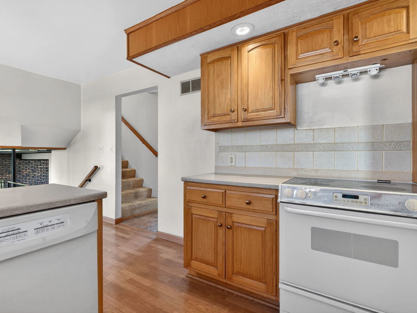 185 N Dewey Street, Diamond, IL 60416