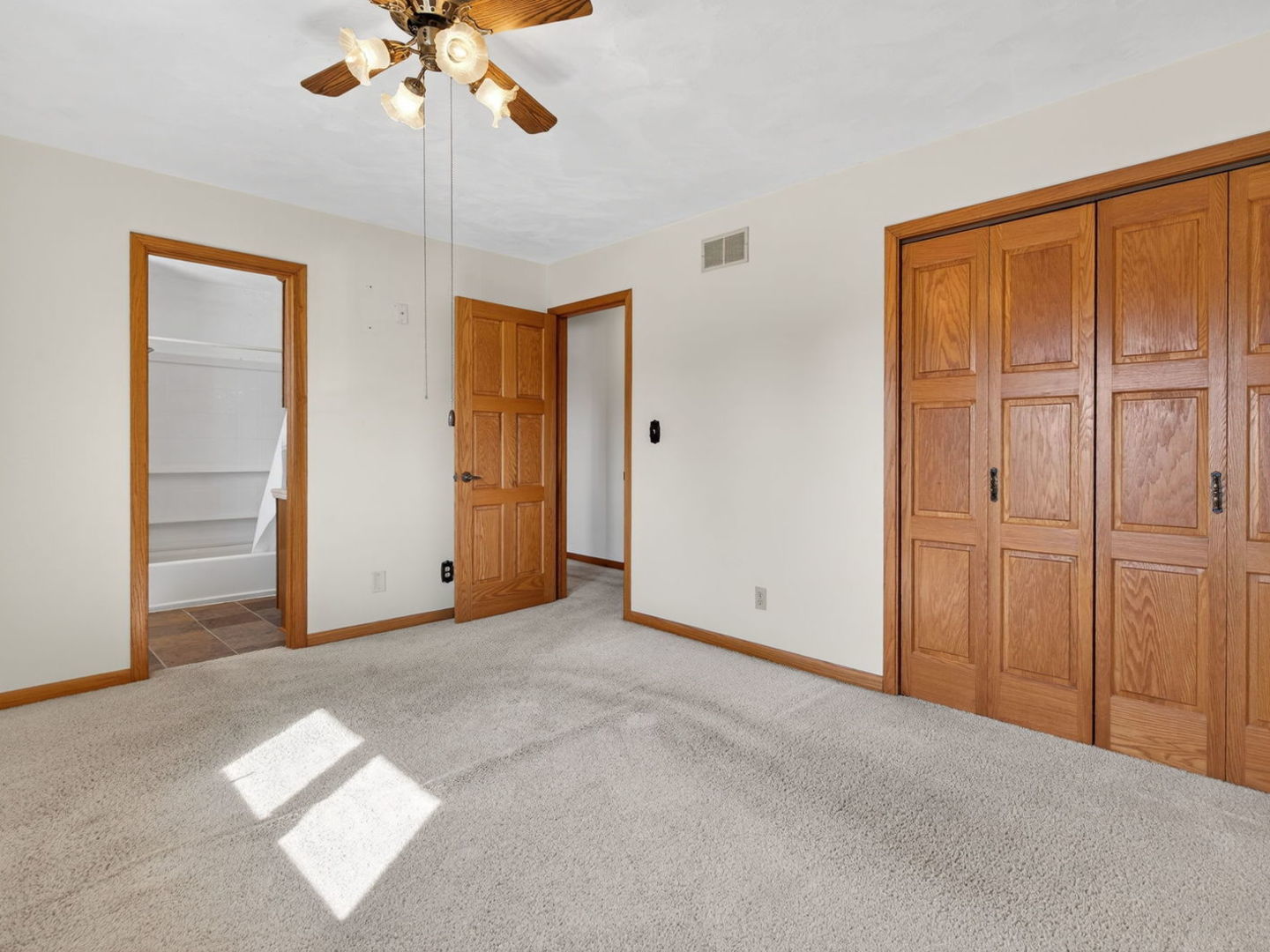 185 N Dewey Street, Diamond, IL 60416