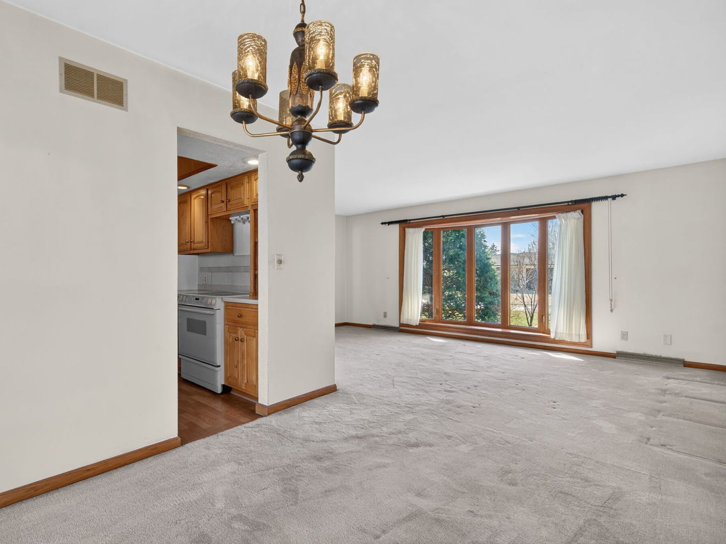 185 N Dewey Street, Diamond, IL 60416