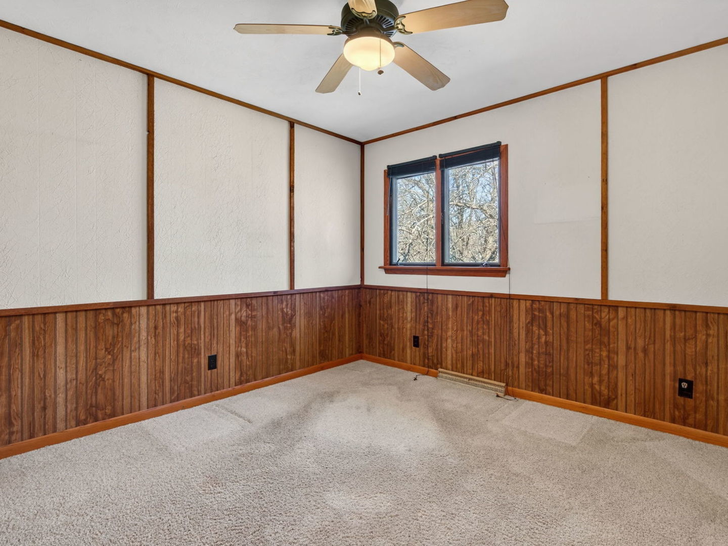 185 N Dewey Street, Diamond, IL 60416