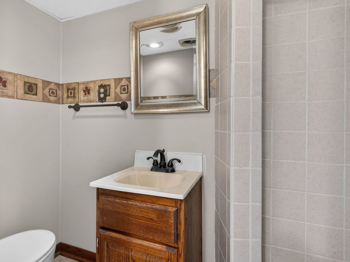 185 N Dewey Street, Diamond, IL 60416