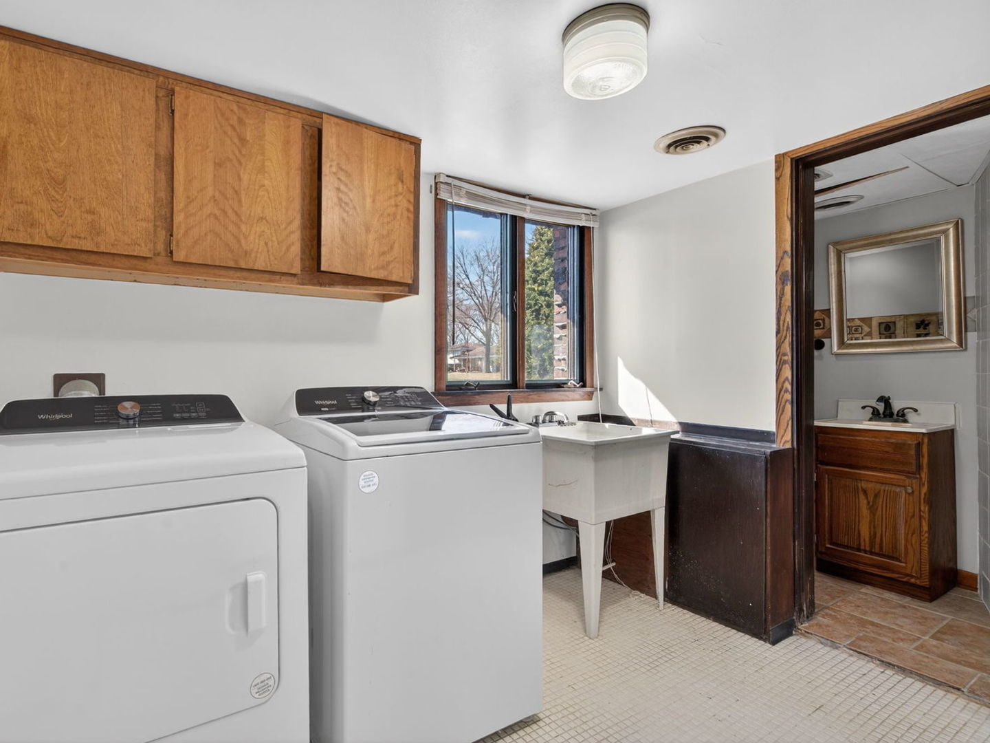 185 N Dewey Street, Diamond, IL 60416