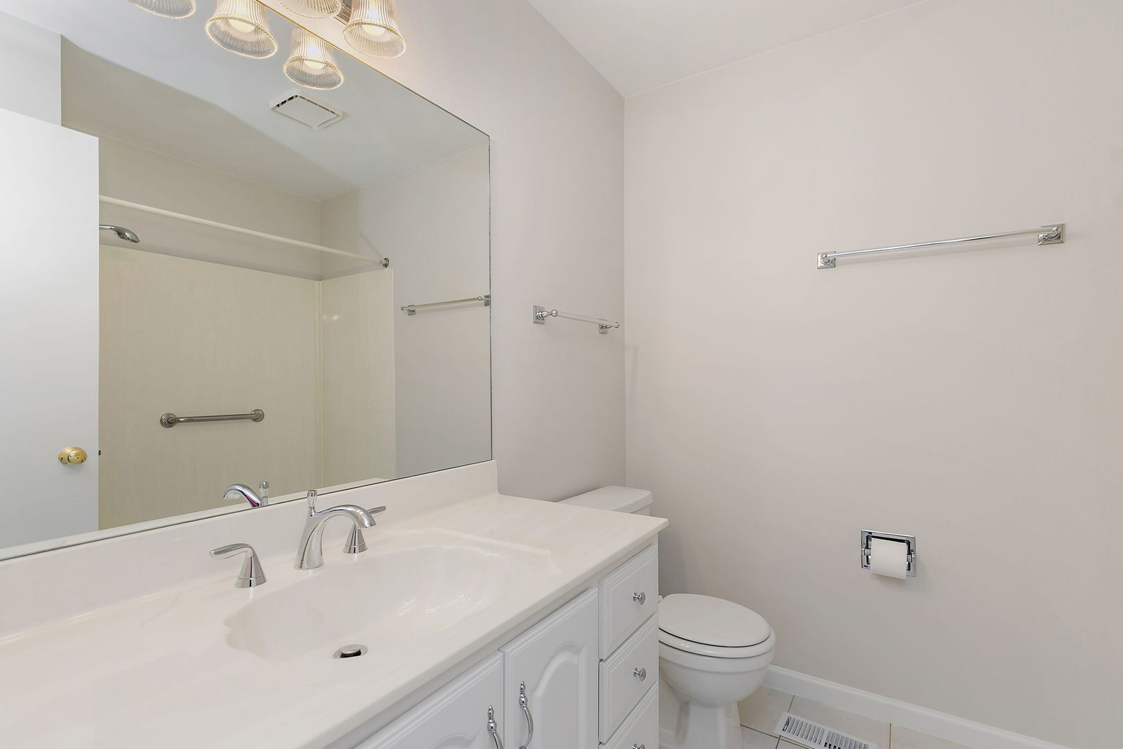 320 Woodbury Court #D1, Schaumburg, IL 60193