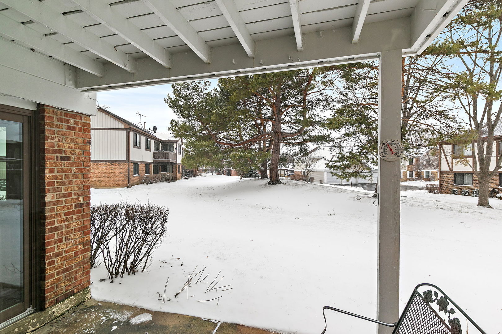 320 Woodbury Court #D1, Schaumburg, IL 60193