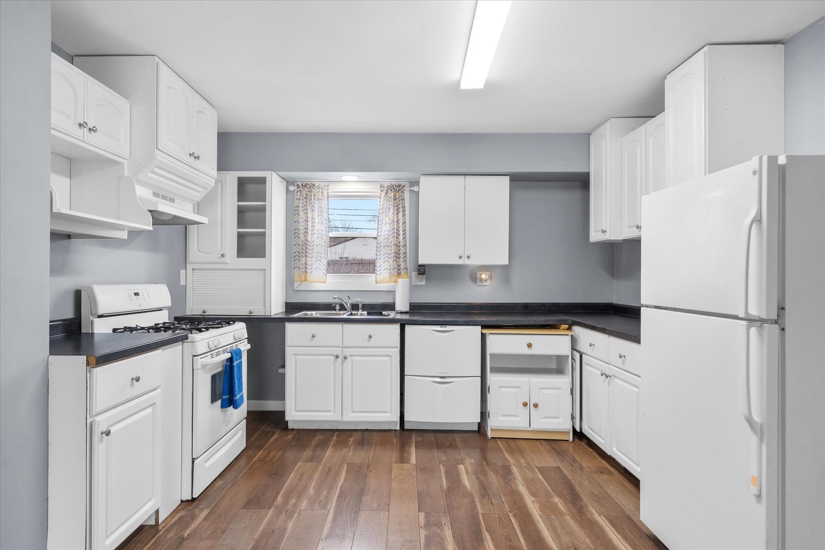 132 N Pinecrest Road, Bolingbrook, IL 60440