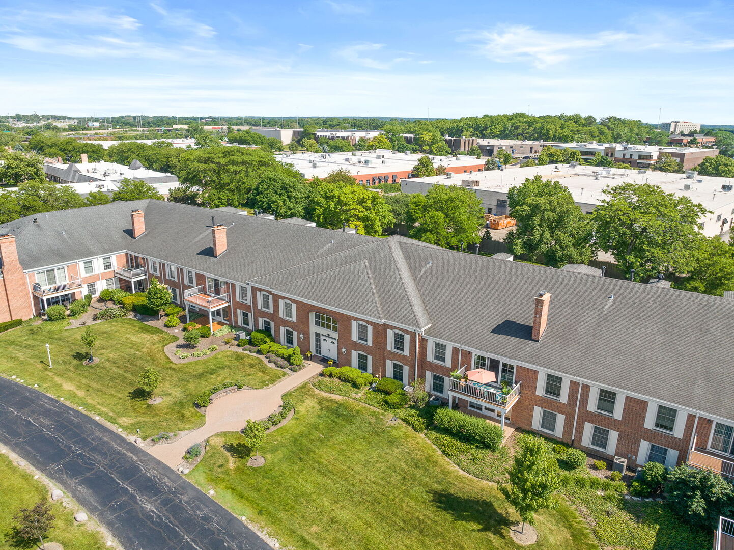 124 Carriage Way Drive #B109, Burr Ridge, IL 60527