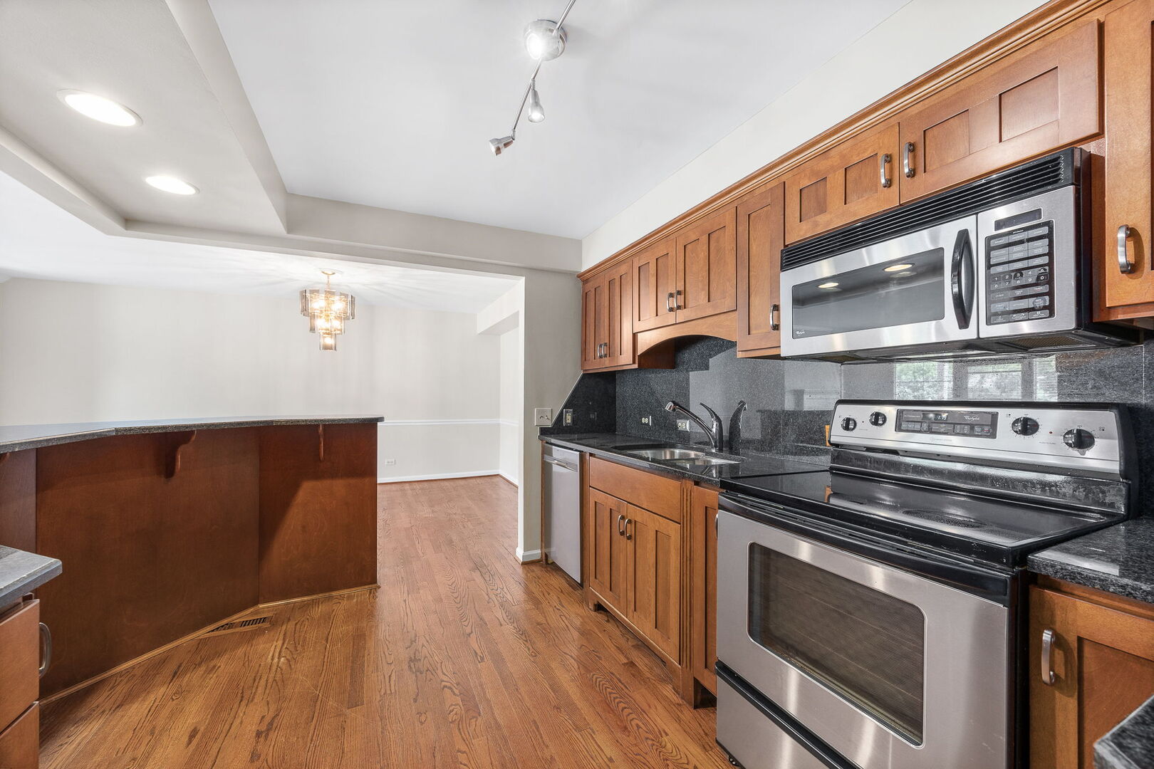 124 Carriage Way Drive #B109, Burr Ridge, IL 60527