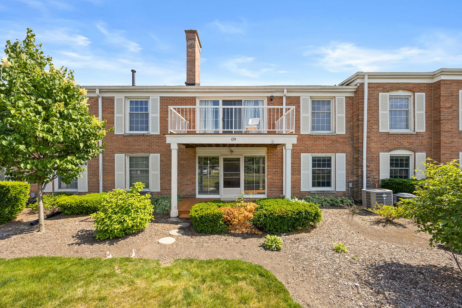 124 Carriage Way Drive #B109, Burr Ridge, IL 60527