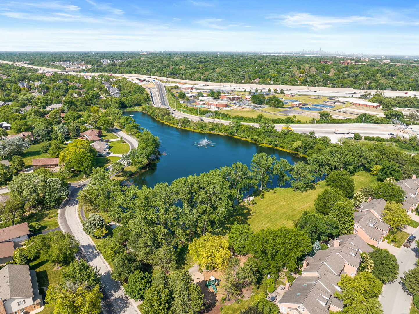 124 Carriage Way Drive #B109, Burr Ridge, IL 60527