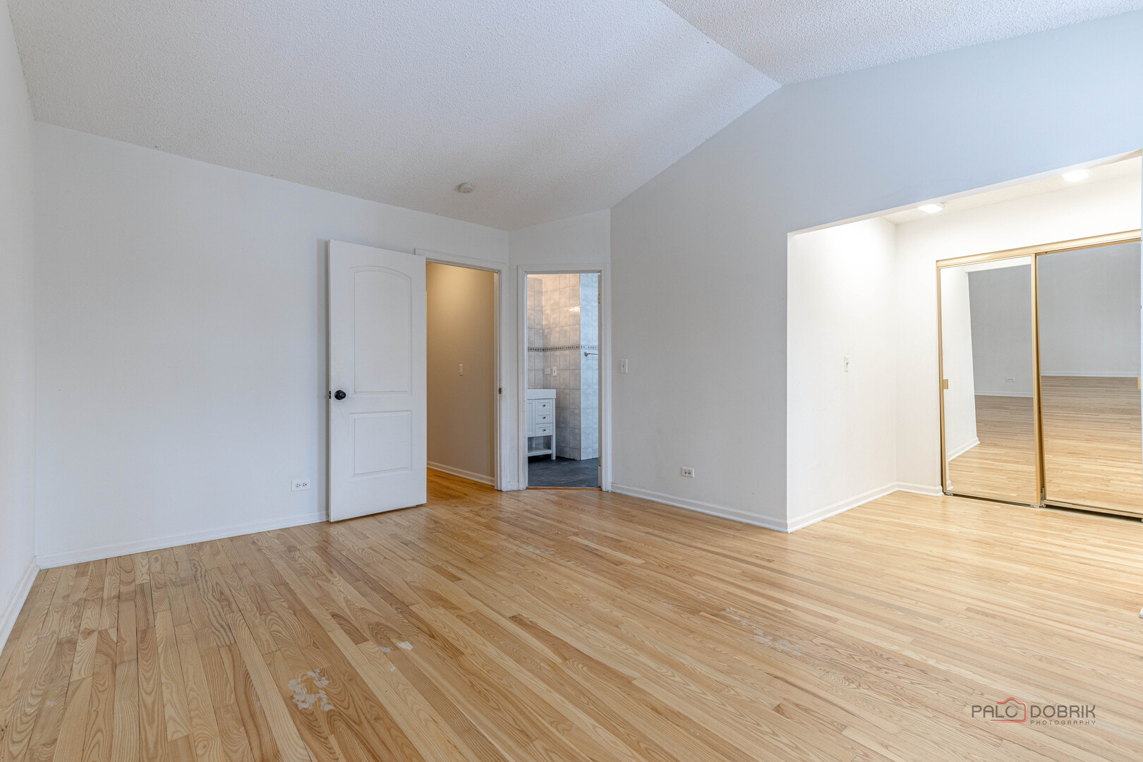 356 Redwing Drive, Deerfield, IL 60015