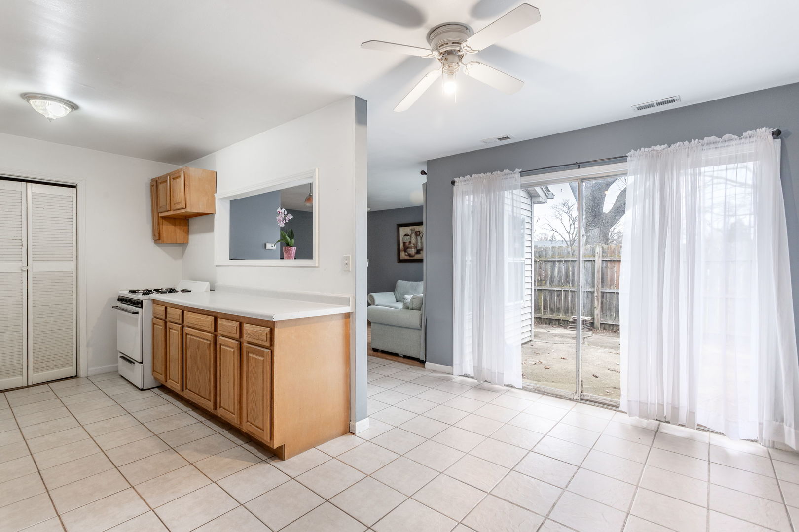 80 Fernwood Drive #O, Bolingbrook, IL 60440