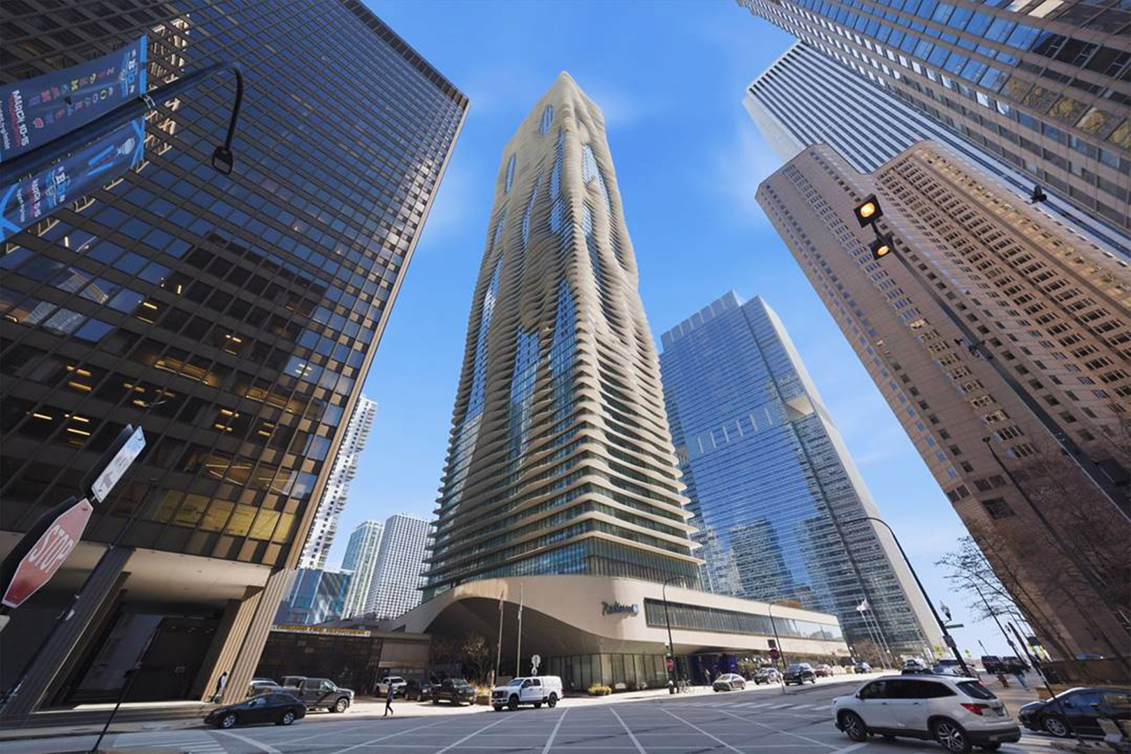 225 N Columbus Drive #6807, Chicago, IL 60601