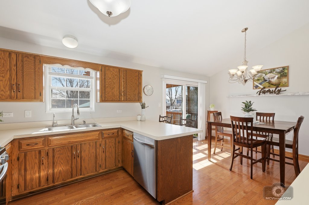 7415 W Braemar Lane, Frankfort, IL 60423