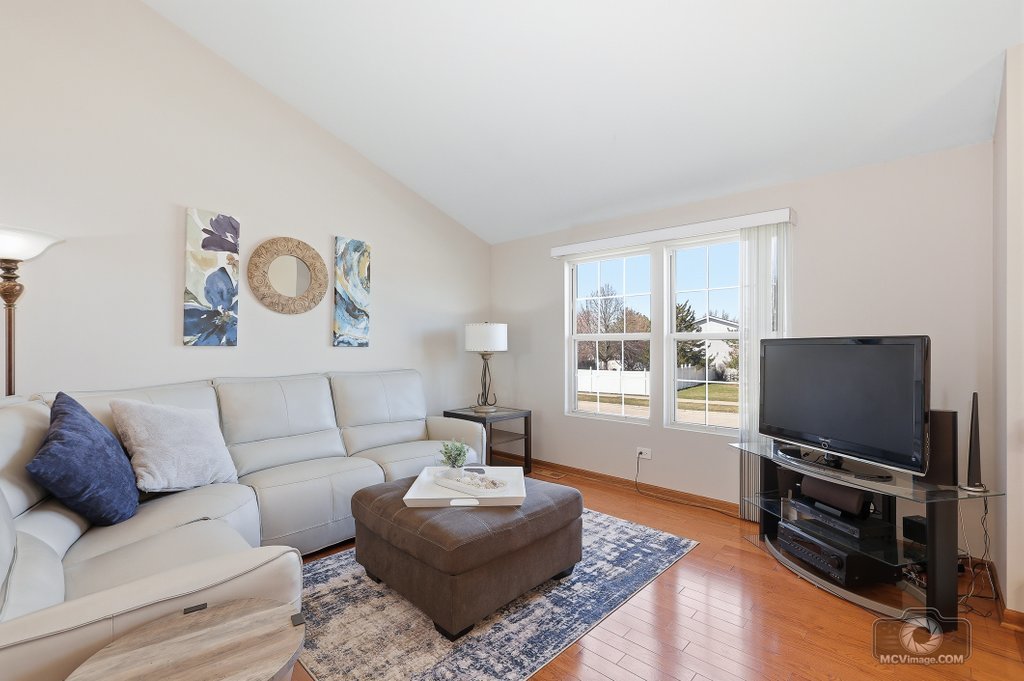 7415 W Braemar Lane, Frankfort, IL 60423