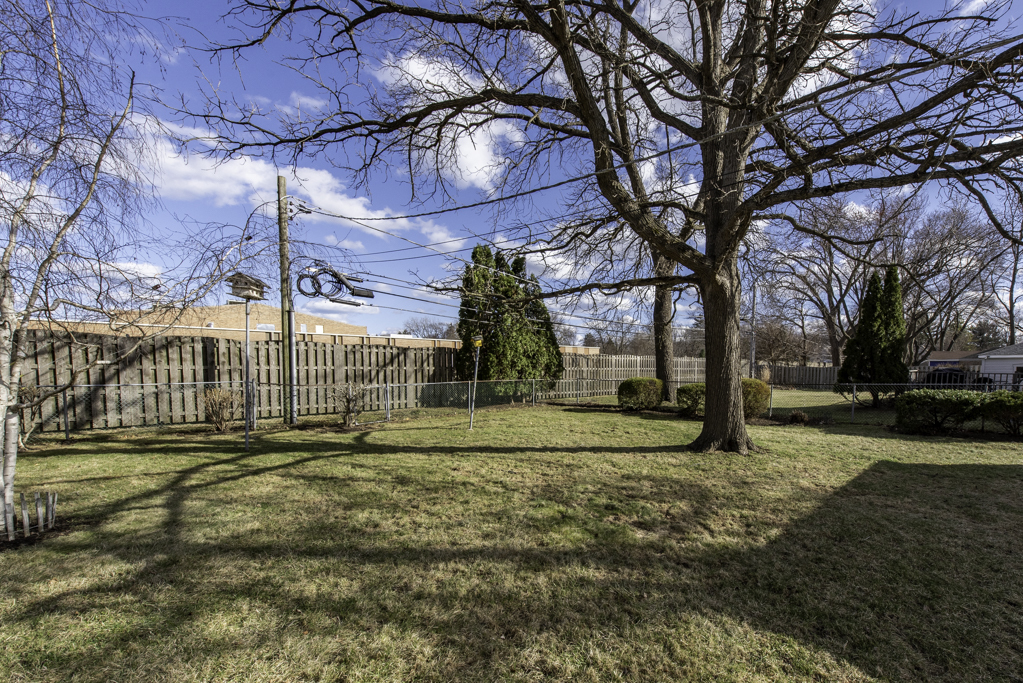 400 7th Avenue, Libertyville, IL 60048