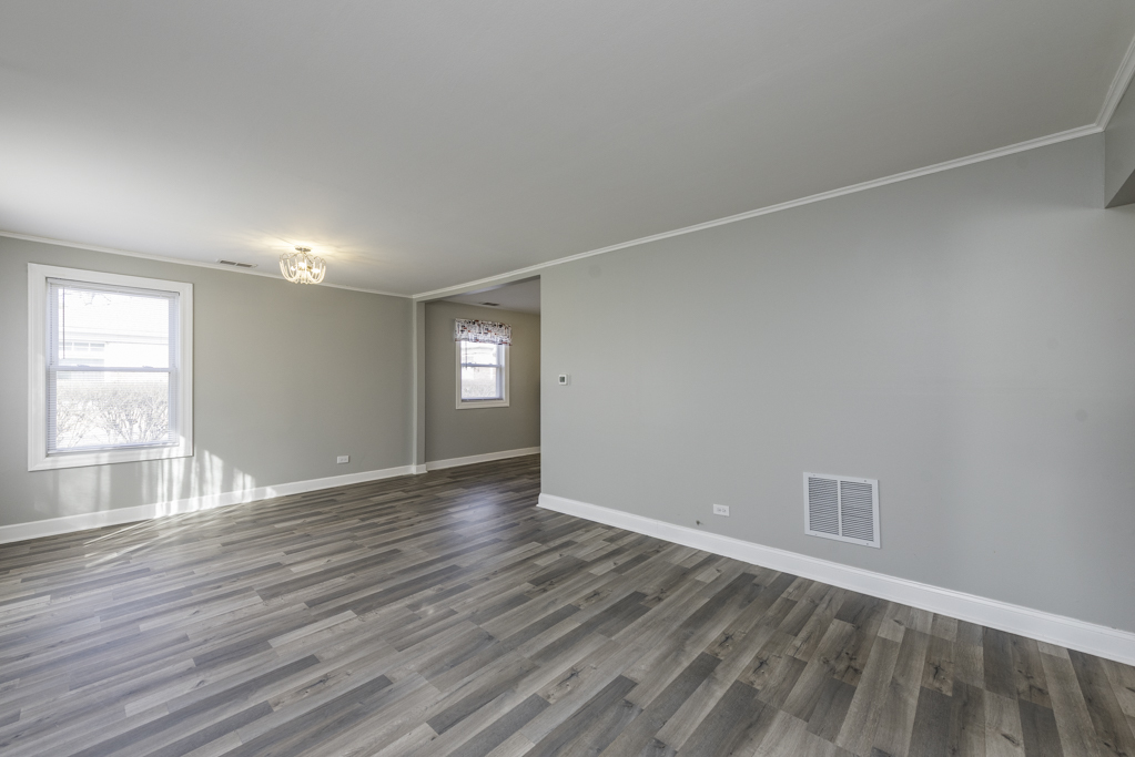 400 7th Avenue, Libertyville, IL 60048