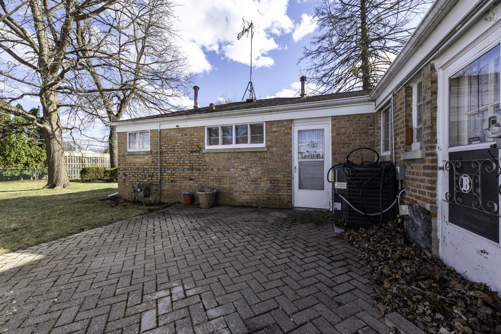 400 7th Avenue, Libertyville, IL 60048