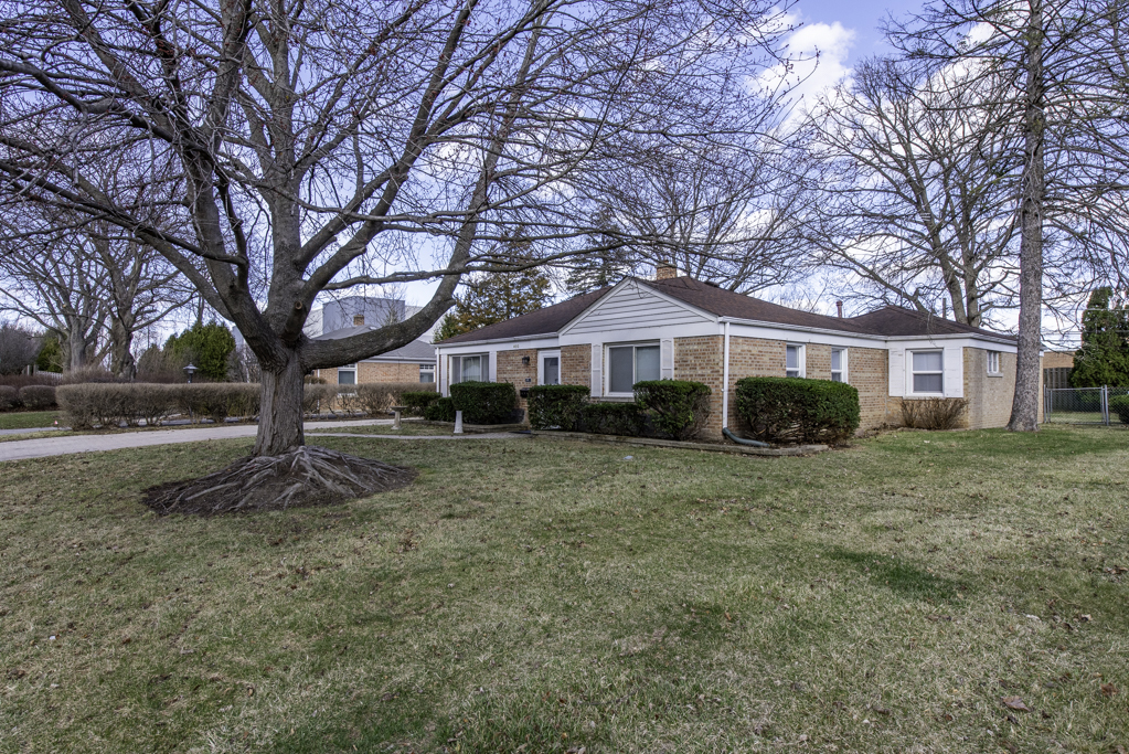 400 7th Avenue, Libertyville, IL 60048