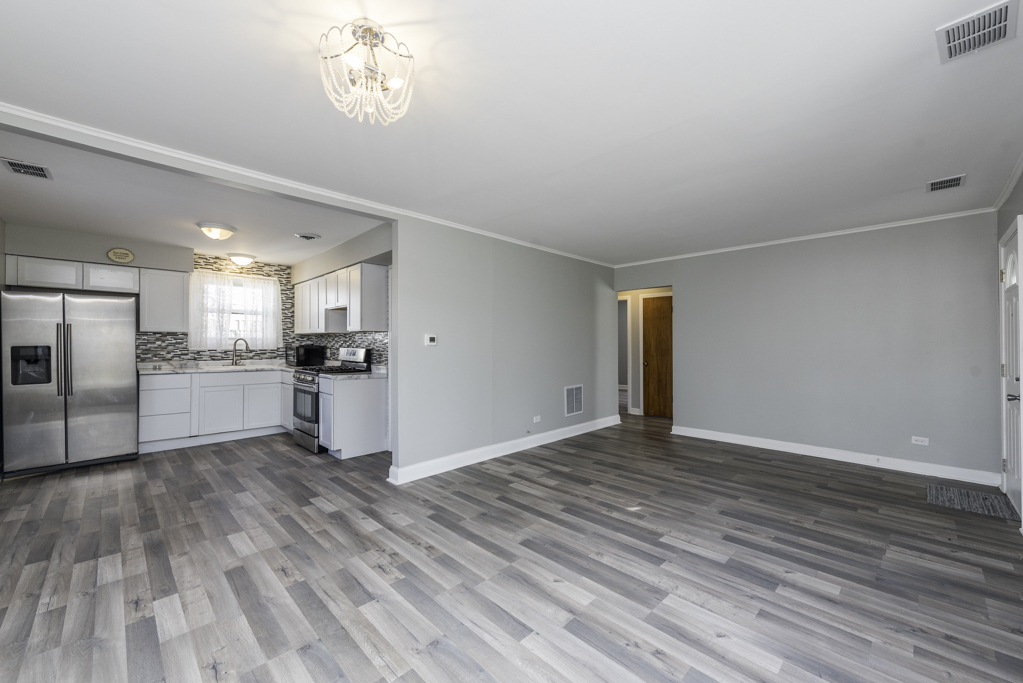 400 7th Avenue, Libertyville, IL 60048