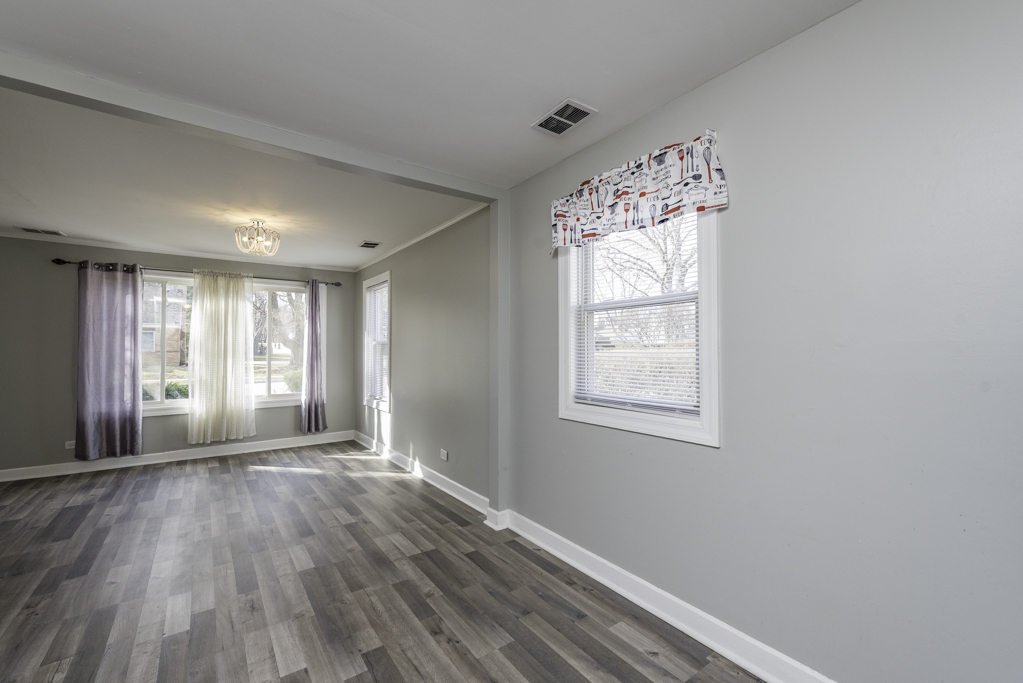 400 7th Avenue, Libertyville, IL 60048