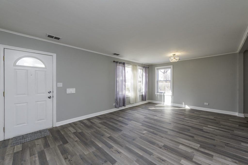 400 7th Avenue, Libertyville, IL 60048