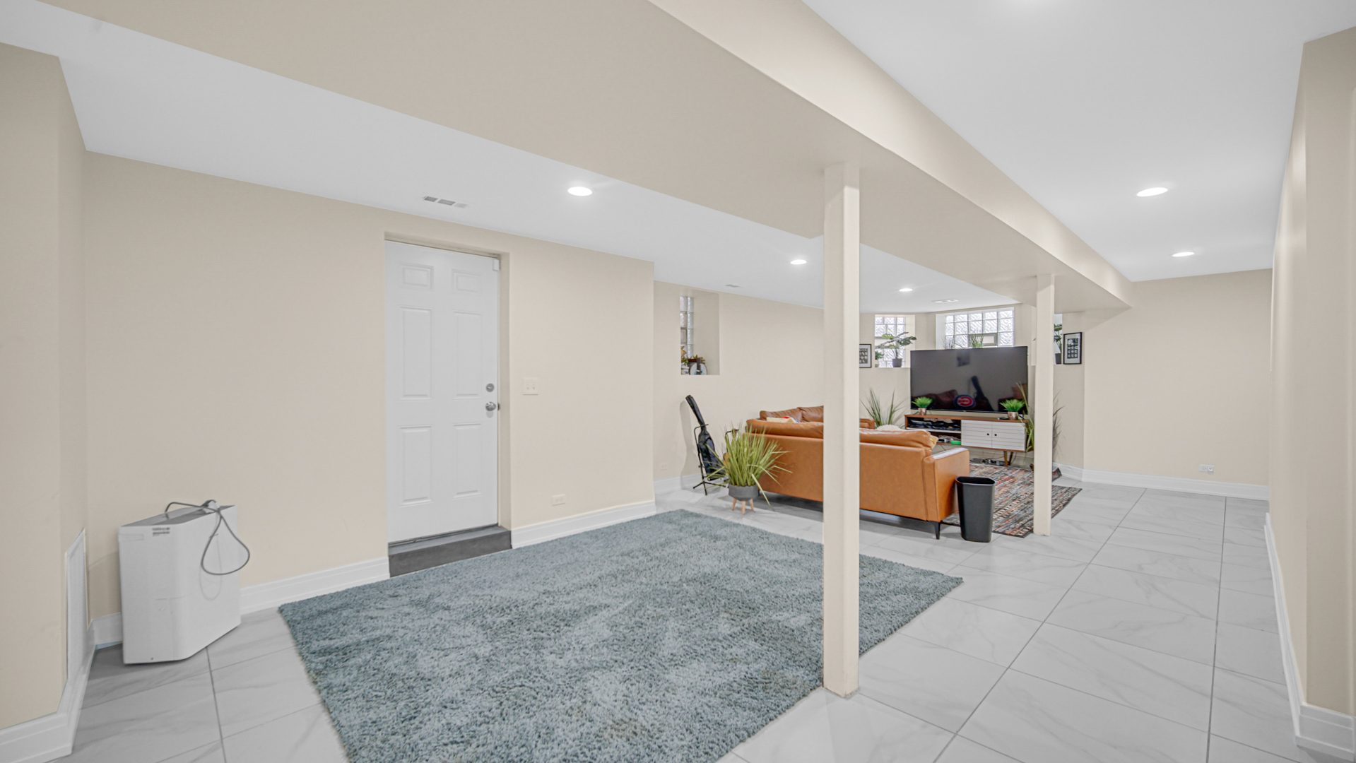 6511 S Evans Avenue, Chicago, IL 60637