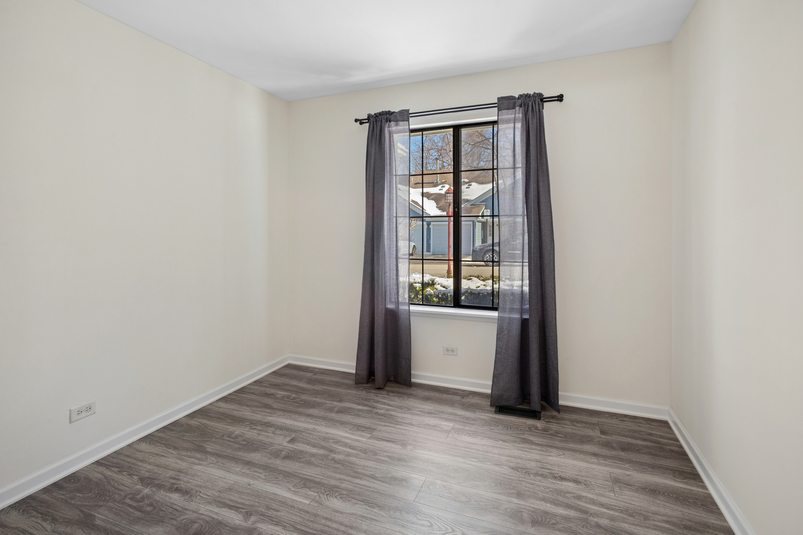 402 Sandalwood Lane #C1, Schaumburg, IL 60193