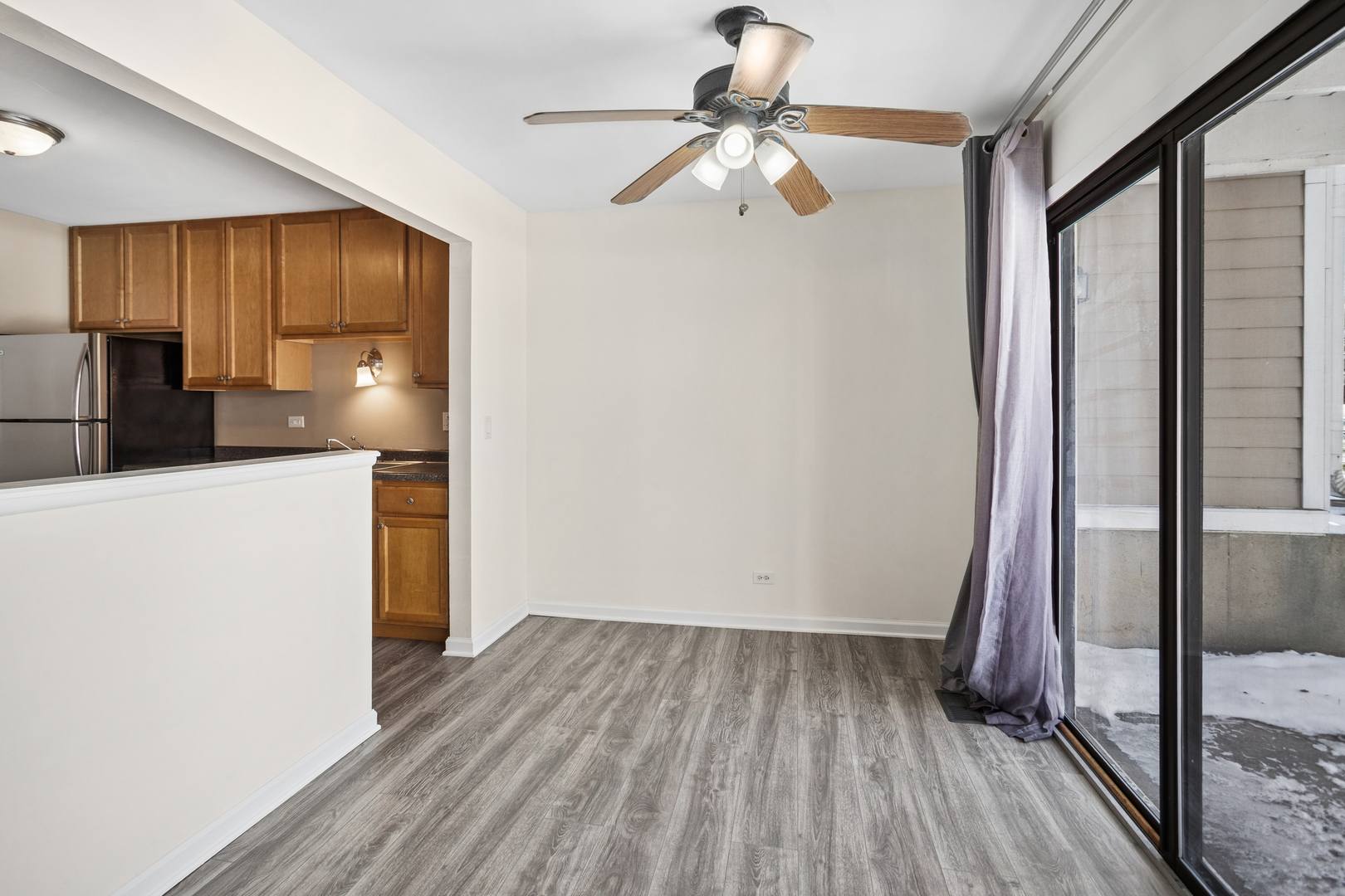 402 Sandalwood Lane #C1, Schaumburg, IL 60193