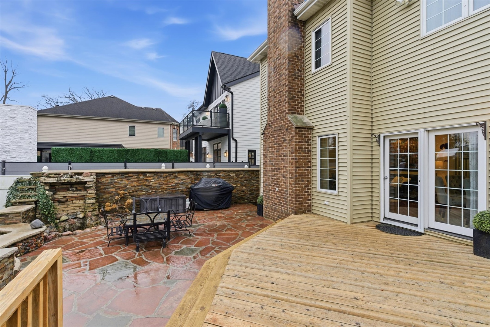 395 S Scott Street, Elmhurst, IL 60126