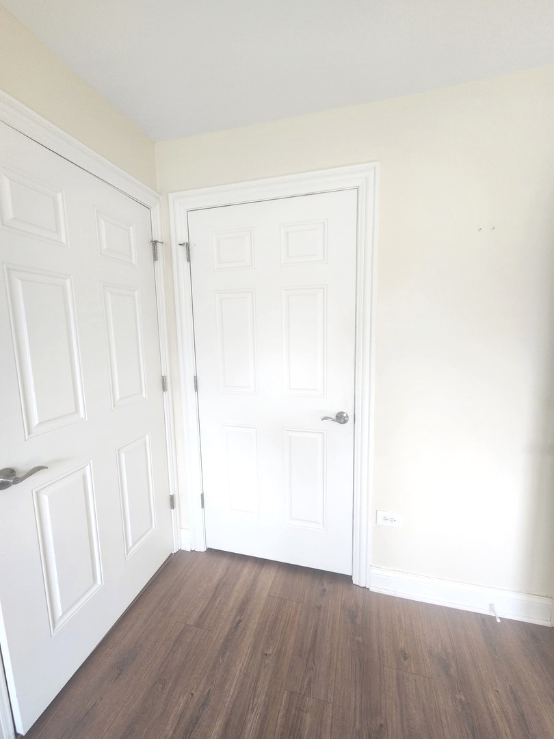 43 Foxcroft Boulevard #135, Naperville, IL 60565