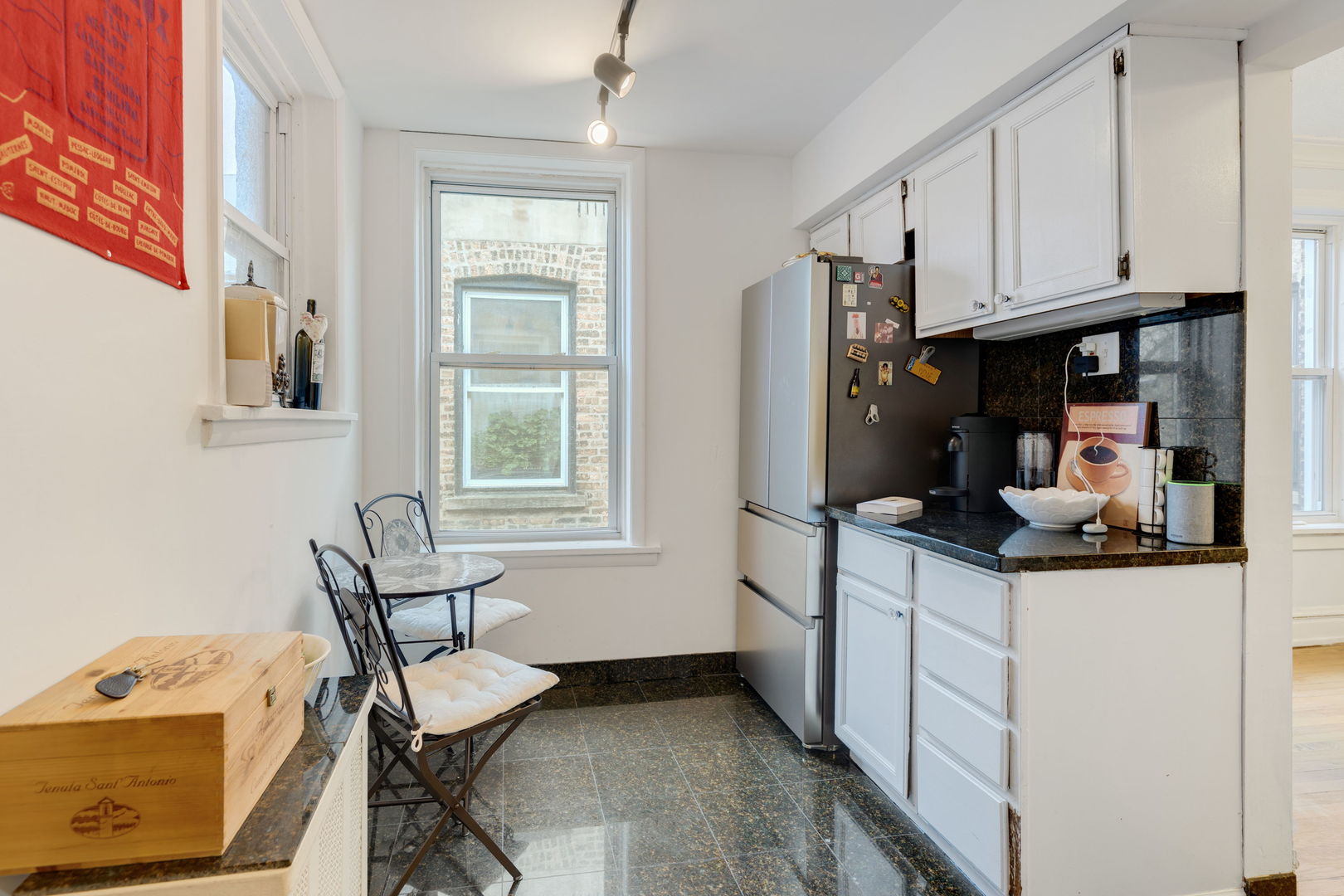 1209 W Farwell Avenue #3W, Chicago, IL 60626