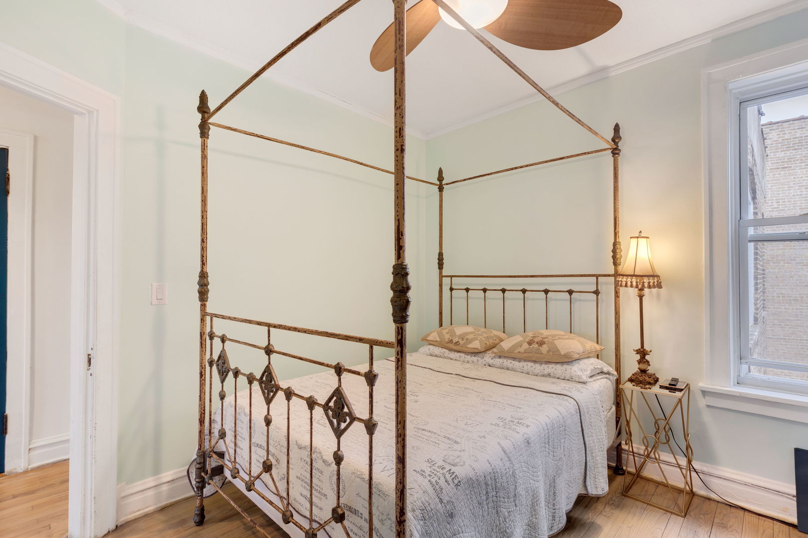 1209 W Farwell Avenue #3W, Chicago, IL 60626