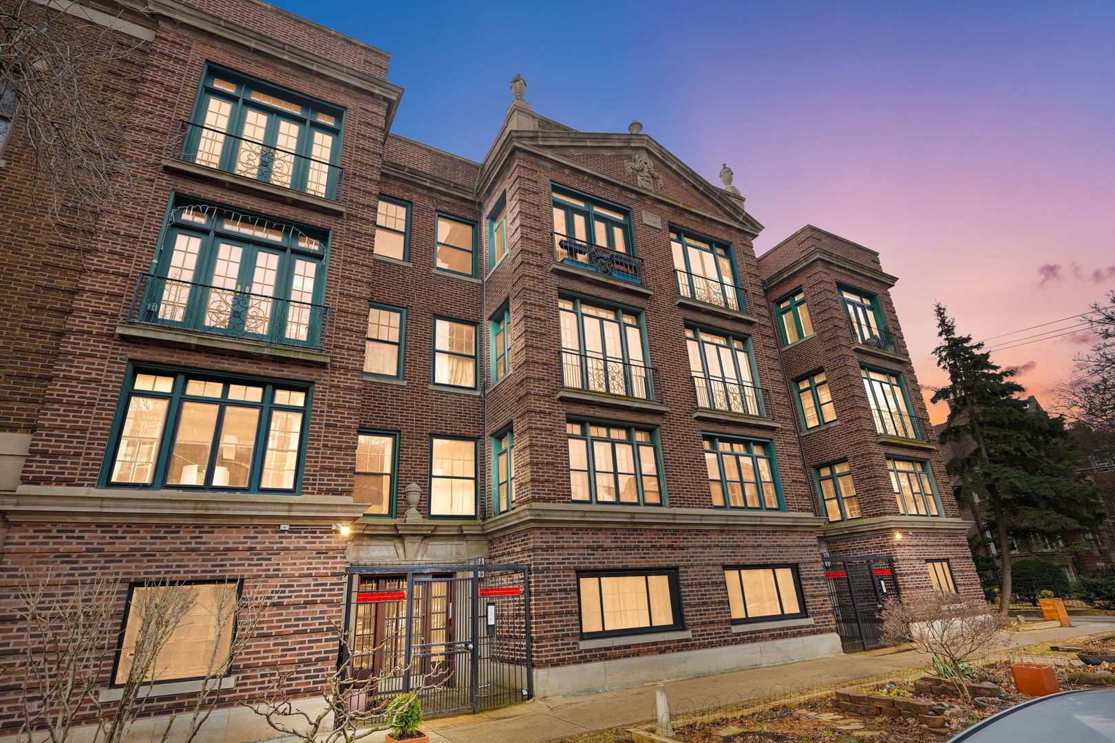 1209 W Farwell Avenue #3W, Chicago, IL 60626