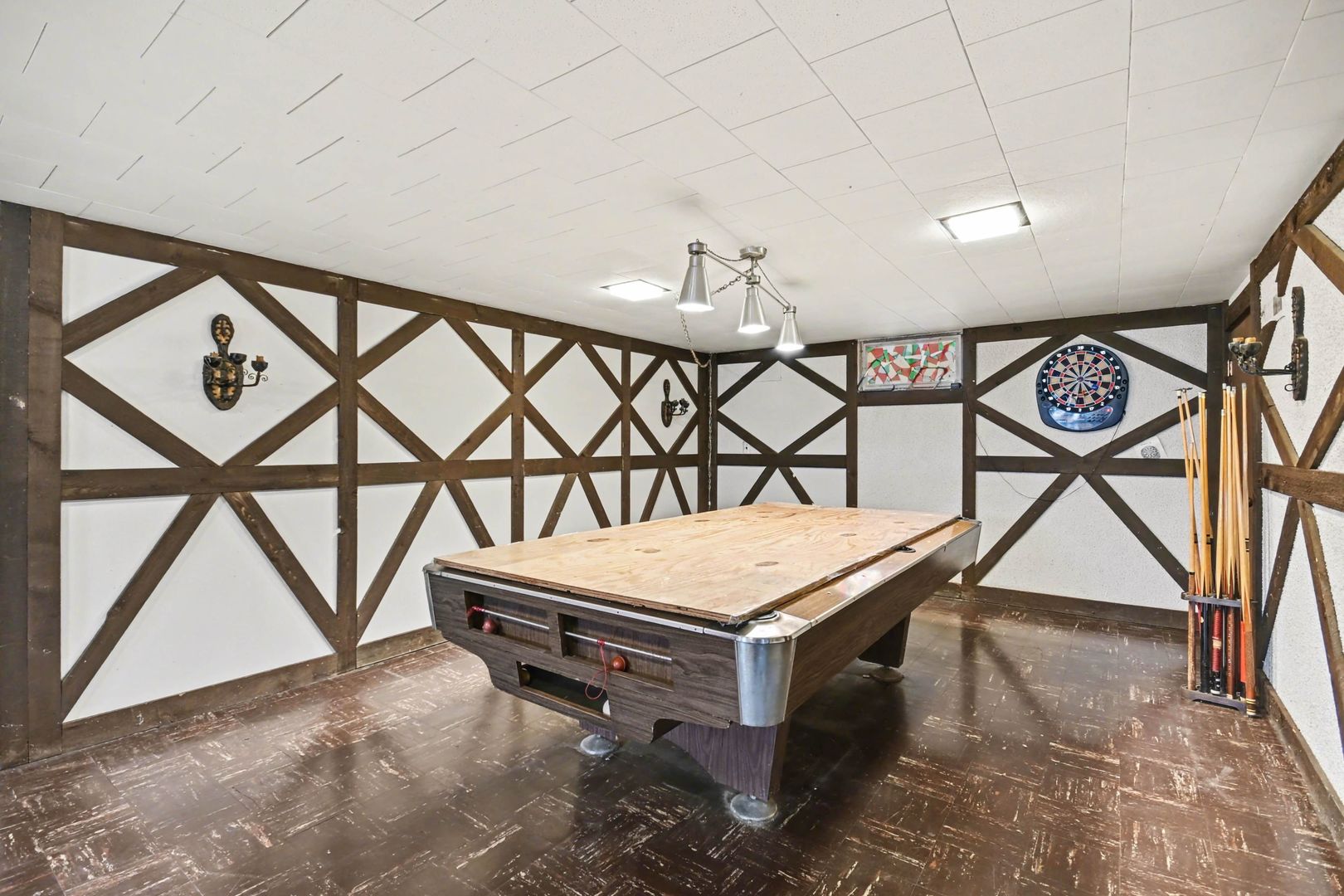 1S165 Buttercup Lane, Villa Park, IL 60181