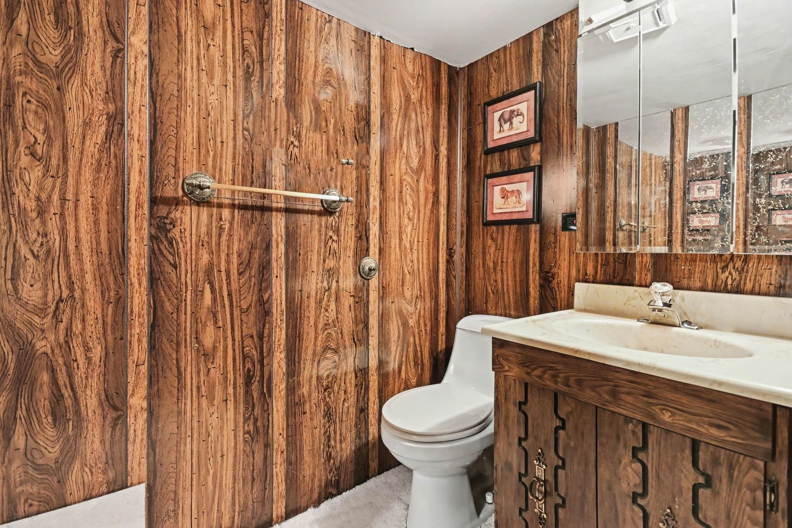 1S165 Buttercup Lane, Villa Park, IL 60181