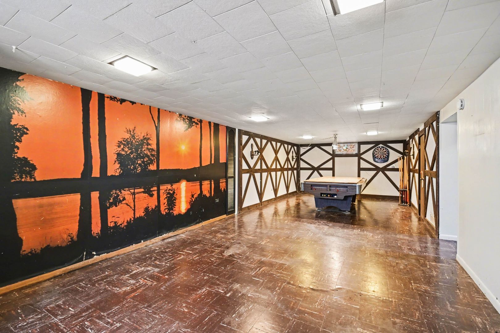 1S165 Buttercup Lane, Villa Park, IL 60181