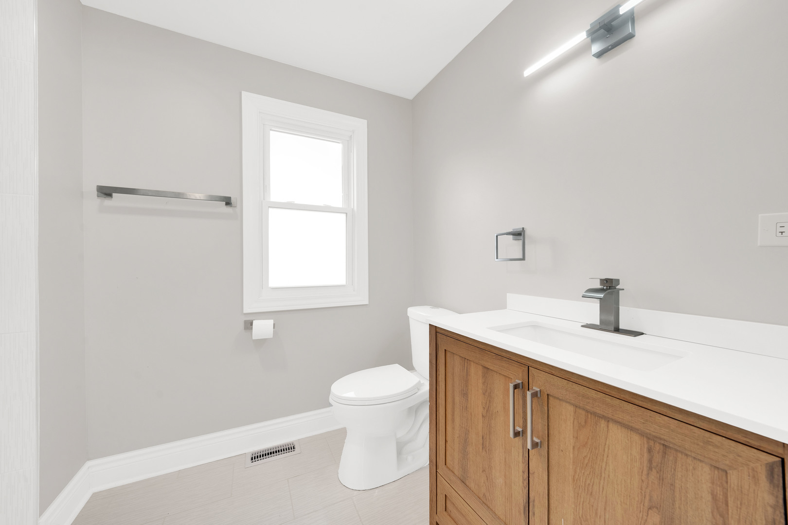 14222 Long Avenue, Midlothian, IL 60445