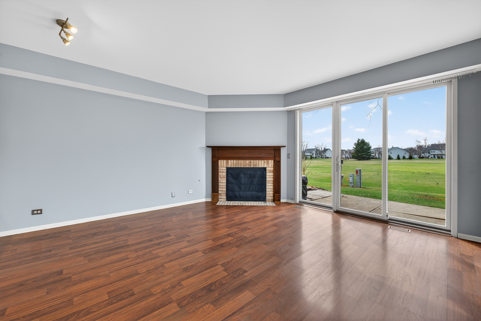 1454 EAGLE Court #1454, Glendale Heights, IL 60139