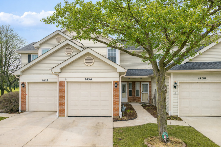 1454 EAGLE Court #1454, Glendale Heights, IL 60139