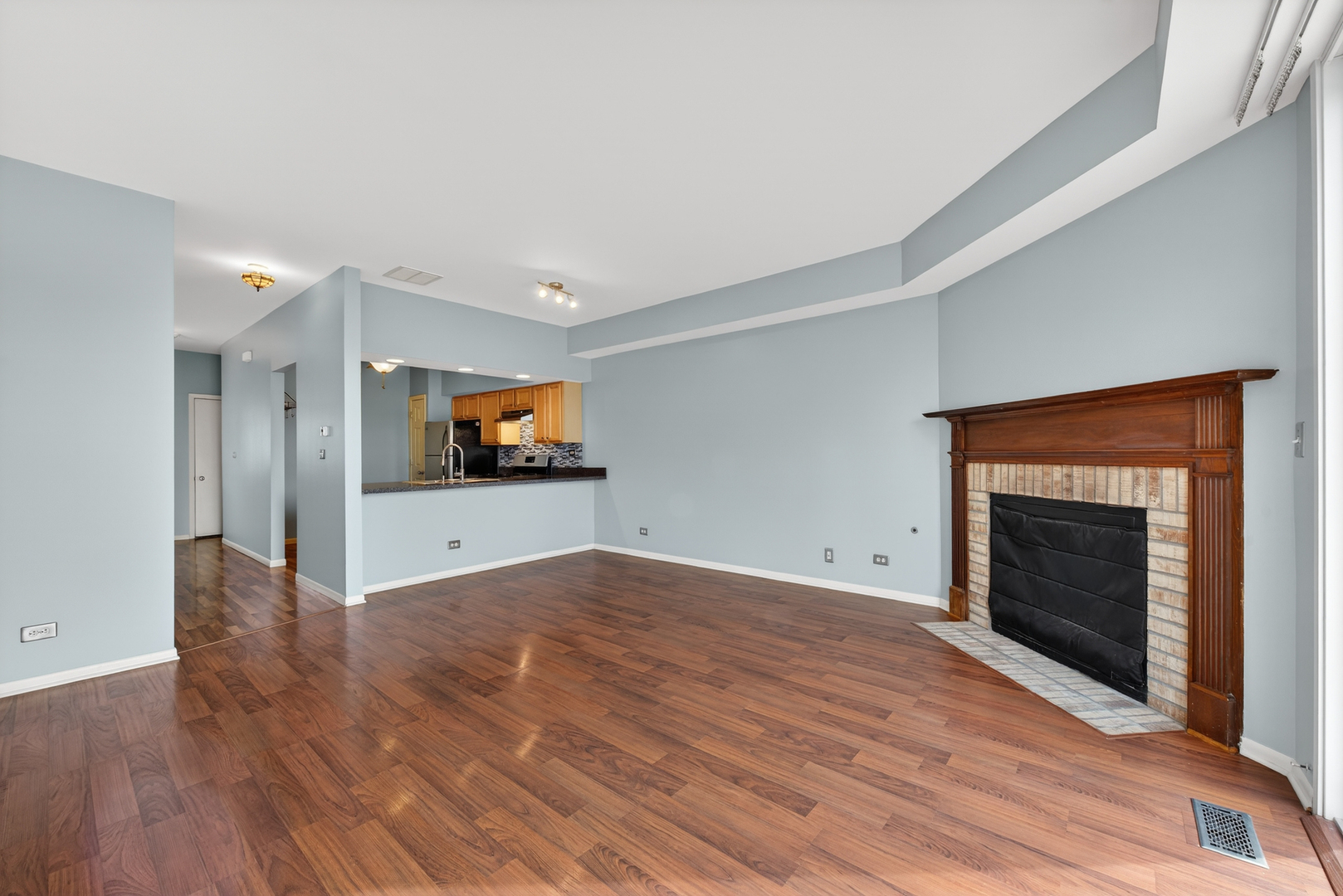 1454 EAGLE Court #1454, Glendale Heights, IL 60139