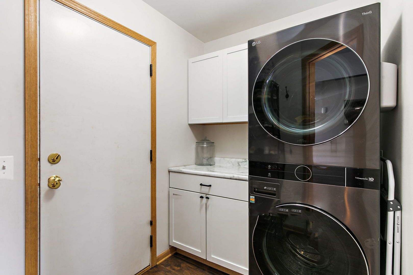 1335 Deerpath Road, Aurora, IL 60506